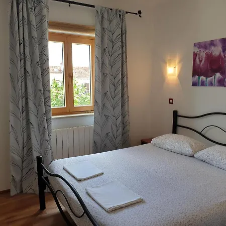 아파트 Adri, Parking In The Yard *