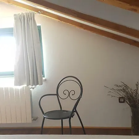 Appartement Adri, Parking In The Yard
